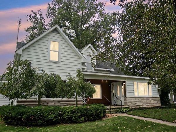 303 E Main Street, Medaryville, IN 47957