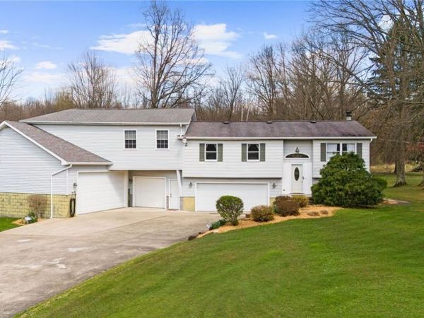 2837 Mahan Denman Road NW, Bristolville, OH 44402