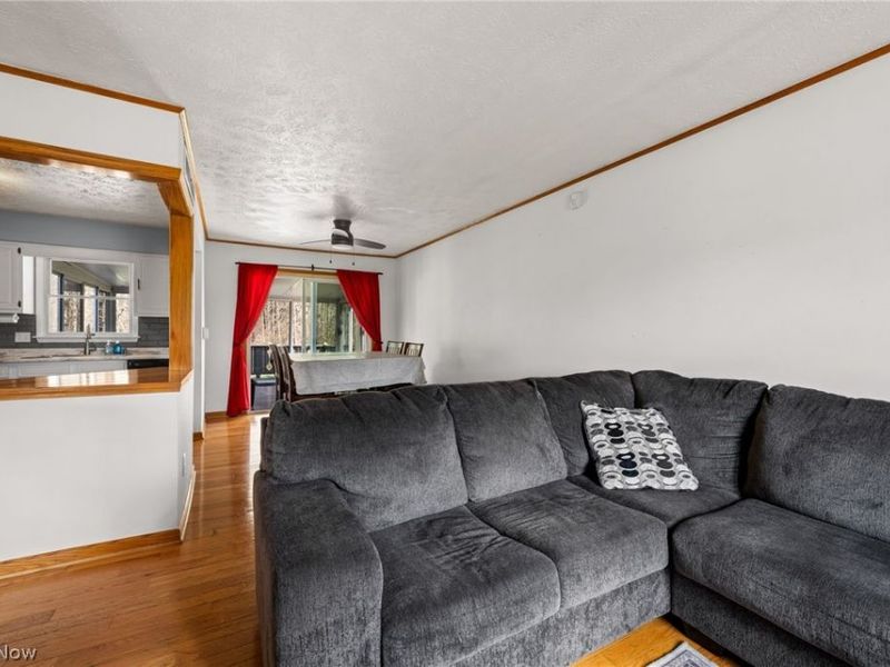 2837 Mahan Denman Road NW, Bristolville, OH 44402 Photo 5