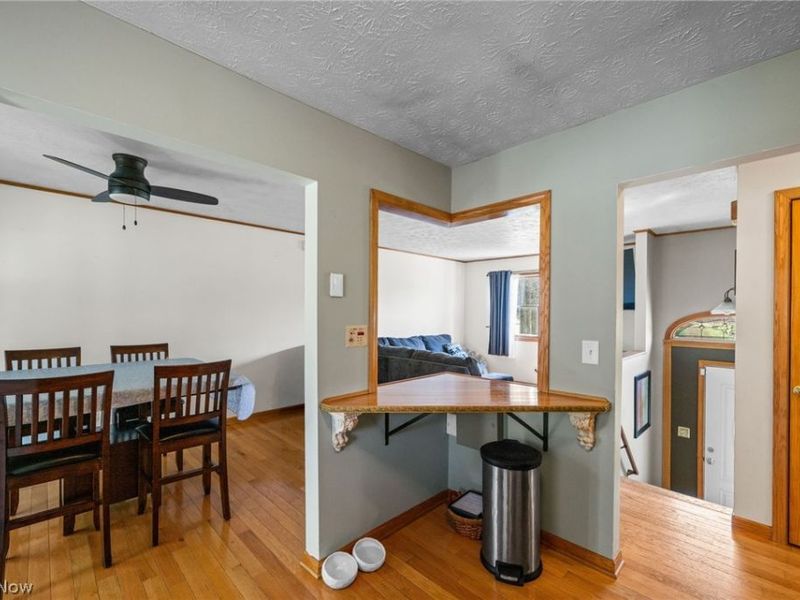 2837 Mahan Denman Road NW, Bristolville, OH 44402 Photo 9