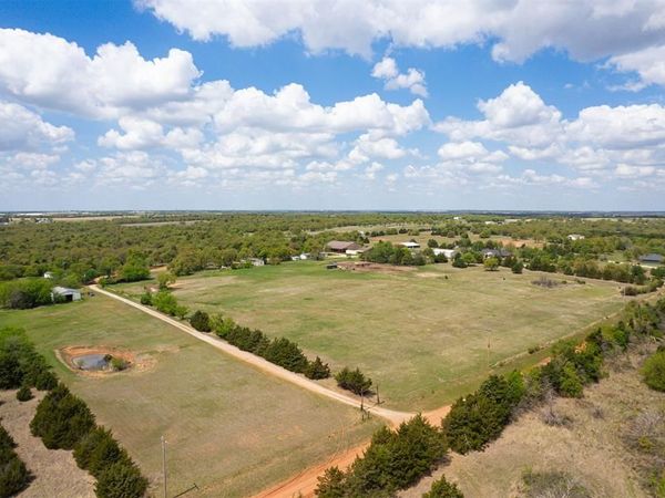 9925 S Anderson Road, Guthrie, OK 73044
