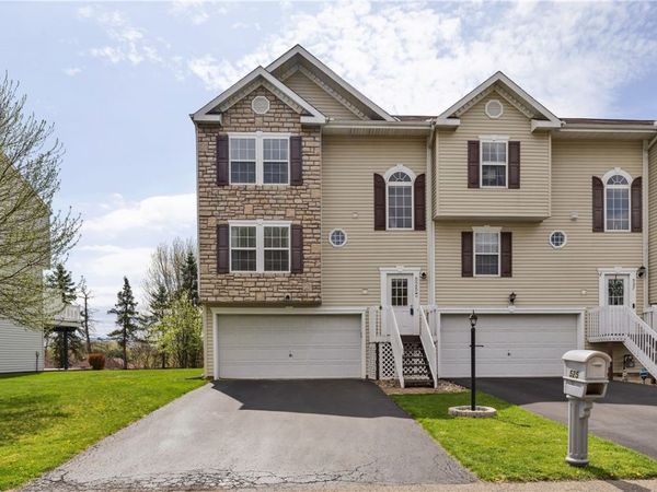 525 Ten Point Ln, Cranberry Twp, PA 16066
