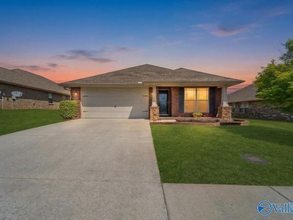 326 Dovington Drive, Huntsville, AL 35806