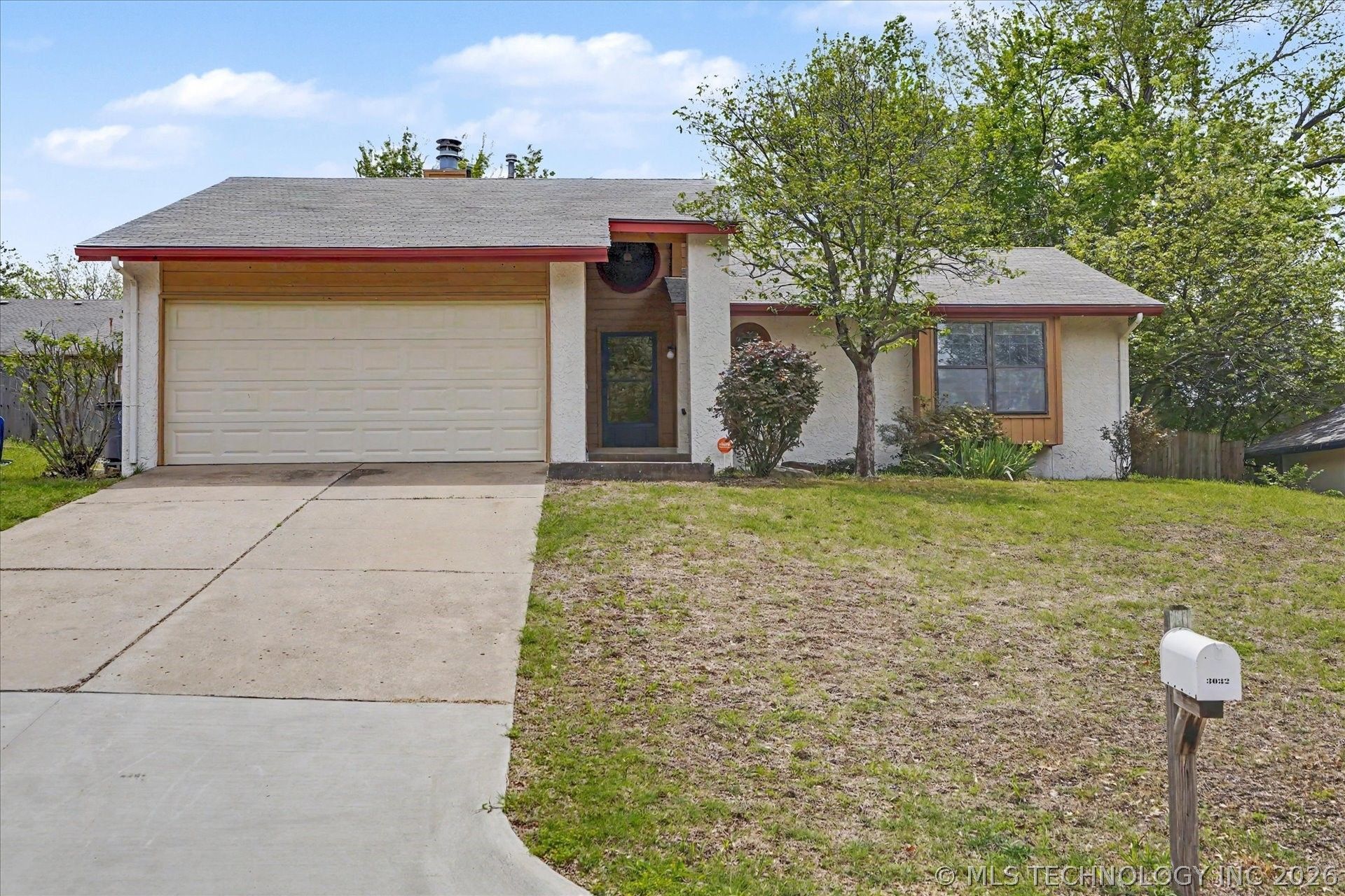 3032 W 69th Street S, Tulsa, OK 74132 Main Photo