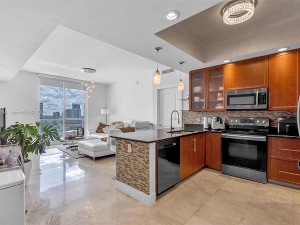 315 NE 3rd Ave, Unit 1804, Fort Lauderdale, FL 33301