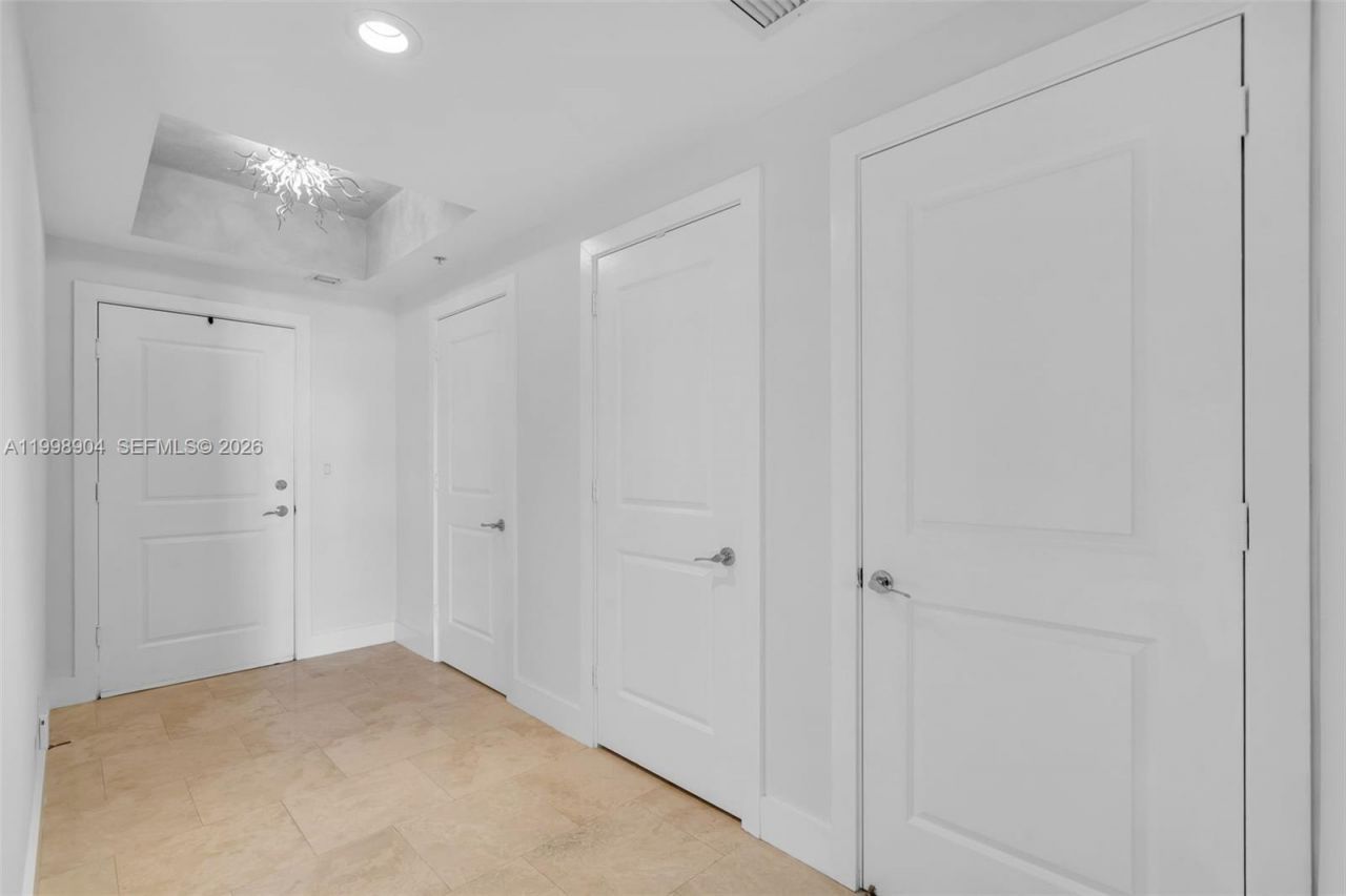 315 NE 3rd Ave, Unit 1804, Fort Lauderdale, FL 33301 Photo