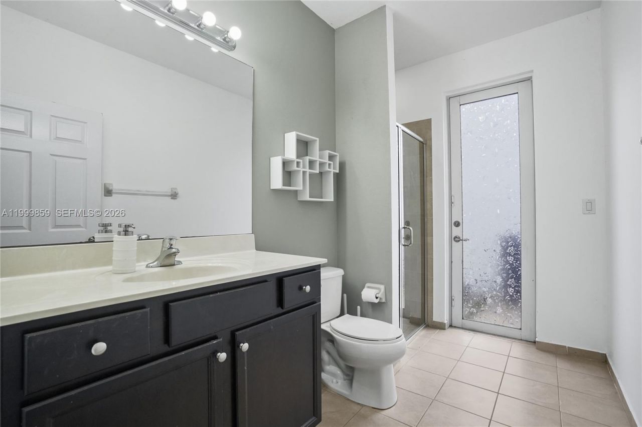 17081 SW 94th Way, Miami, FL 33196 Photo