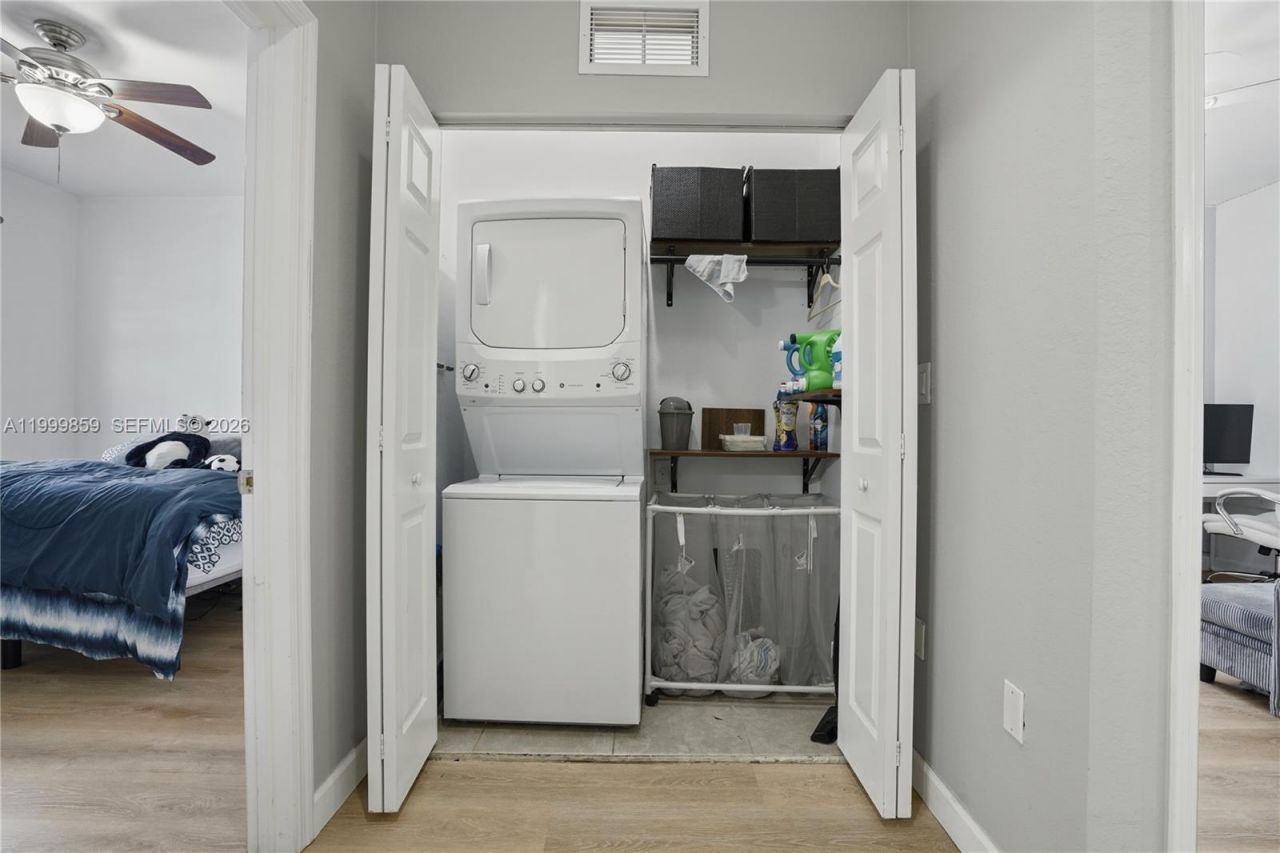 17081 SW 94th Way, Miami, FL 33196 Photo