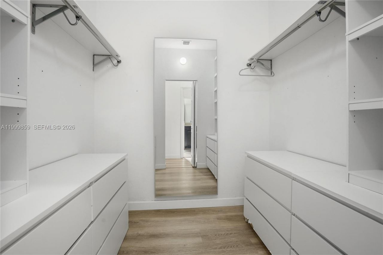 17081 SW 94th Way, Miami, FL 33196 Photo