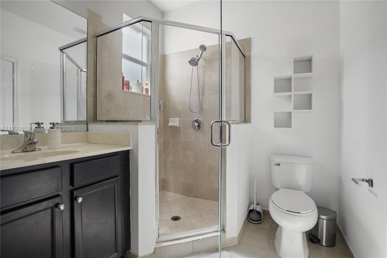 17081 SW 94th Way, Miami, FL 33196 Photo