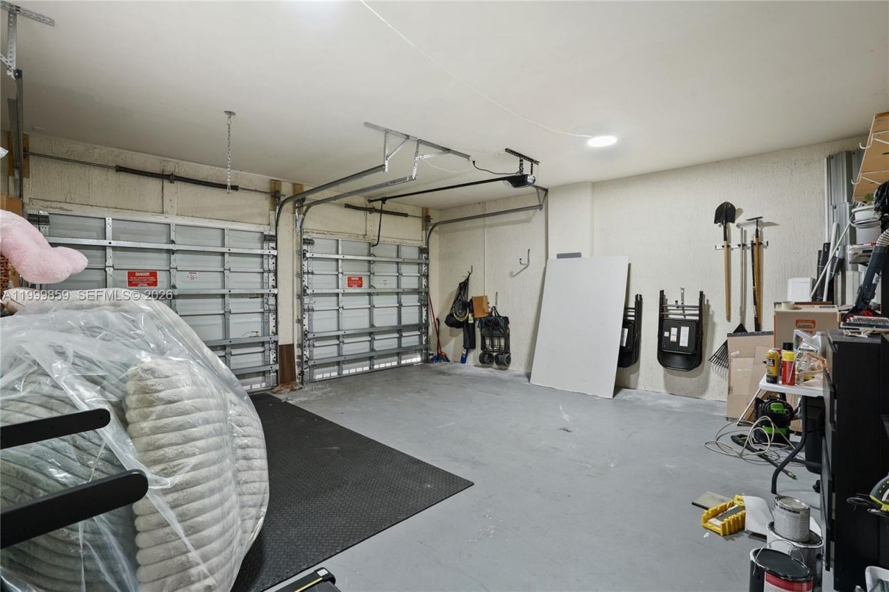 17081 SW 94th Way, Miami, FL 33196 Photo