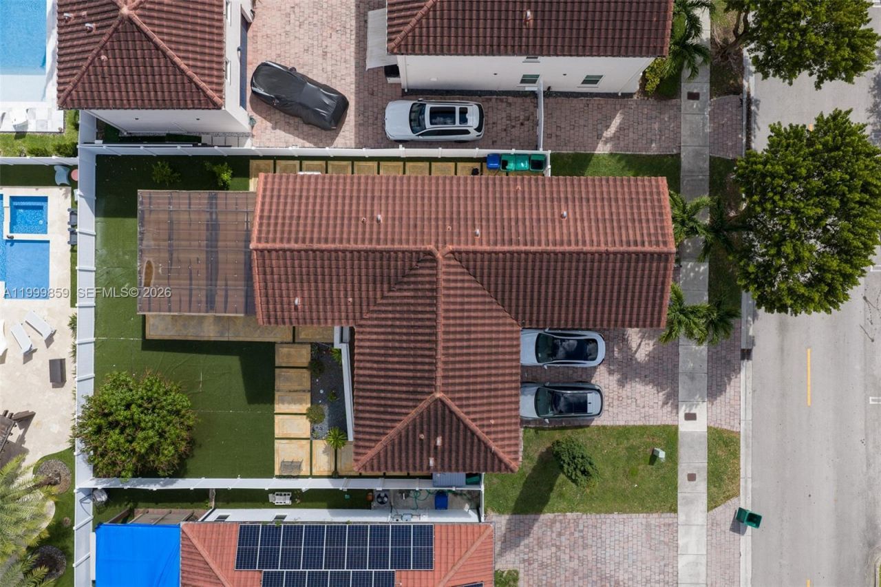 17081 SW 94th Way, Miami, FL 33196 Photo