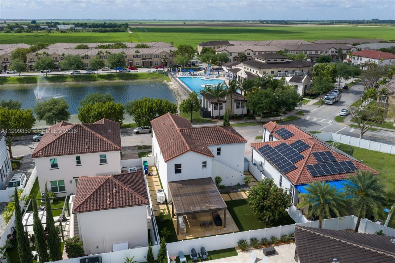 17081 SW 94th Way, Miami, FL 33196 Photo