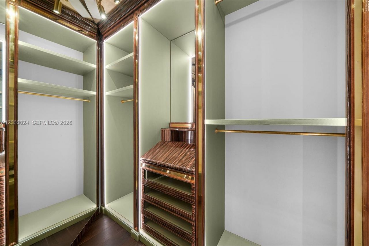 300 S Pointe Dr, Unit 1501, Miami Beach, FL 33139 Photo