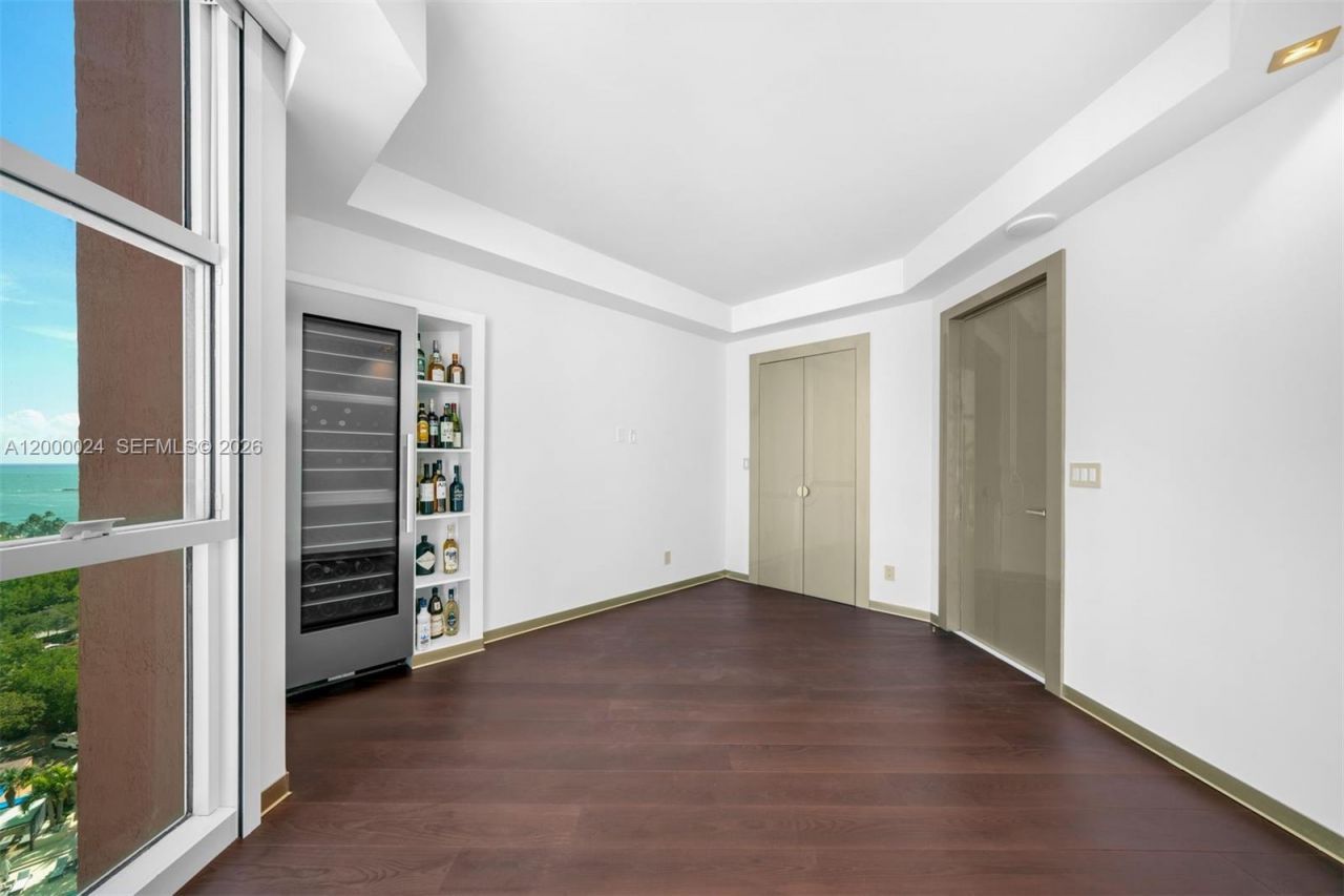 300 S Pointe Dr, Unit 1501, Miami Beach, FL 33139 Photo