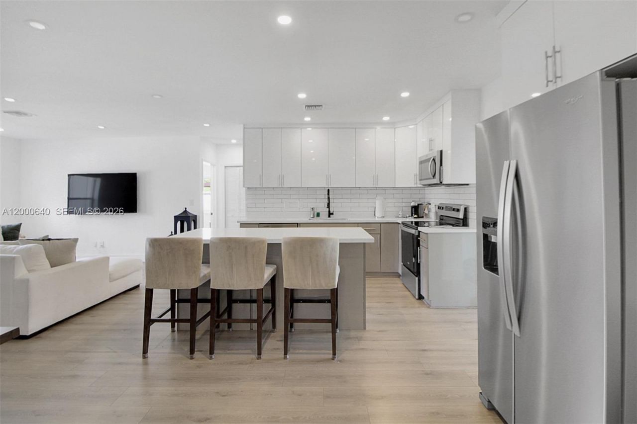 18361 NE 20th Pl, Unit 18361, North Miami Beach, FL 33179 Photo