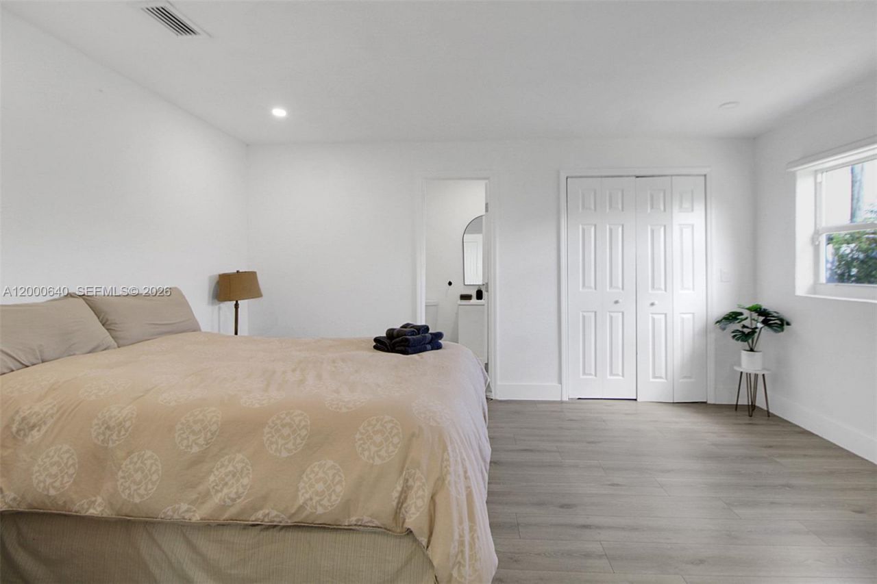 18361 NE 20th Pl, Unit 18361, North Miami Beach, FL 33179 Photo