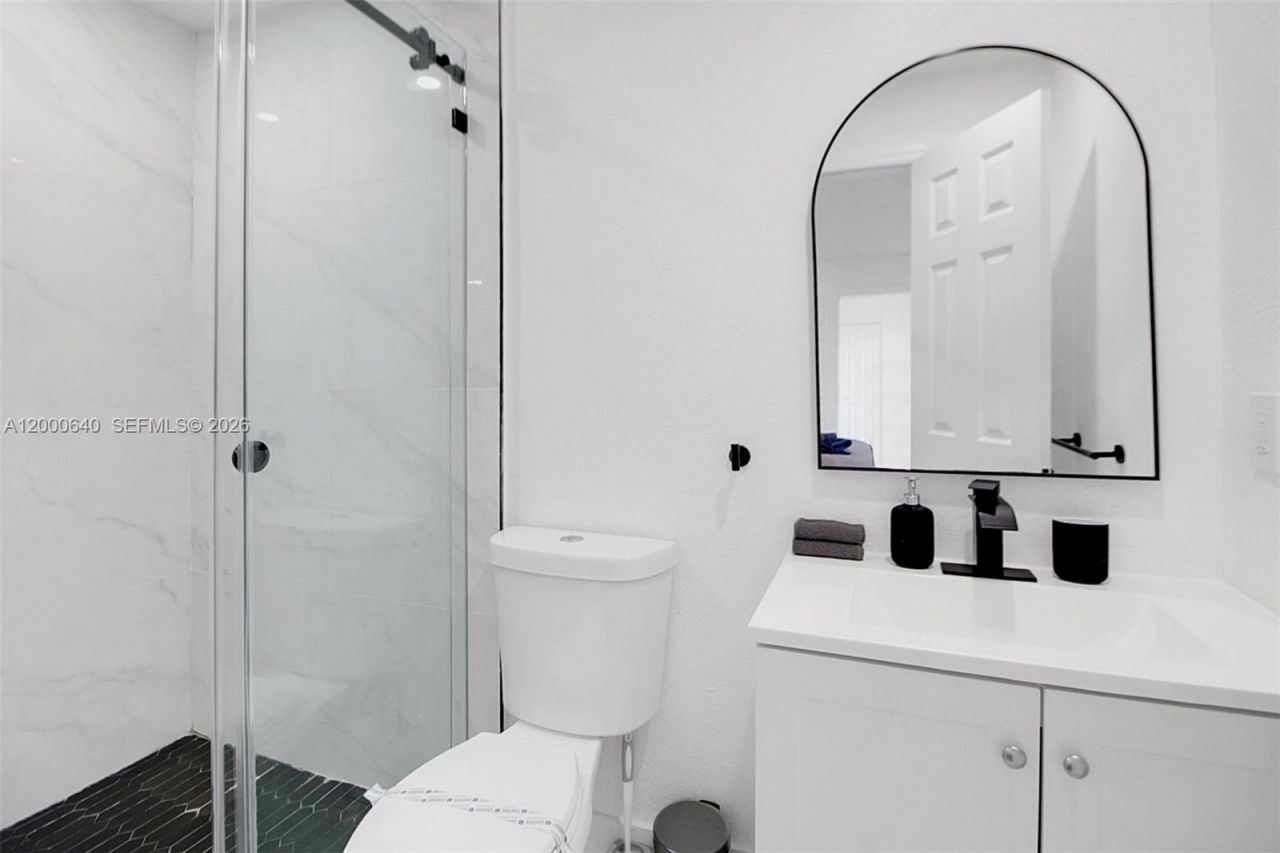 18361 NE 20th Pl, Unit 18361, North Miami Beach, FL 33179 Photo