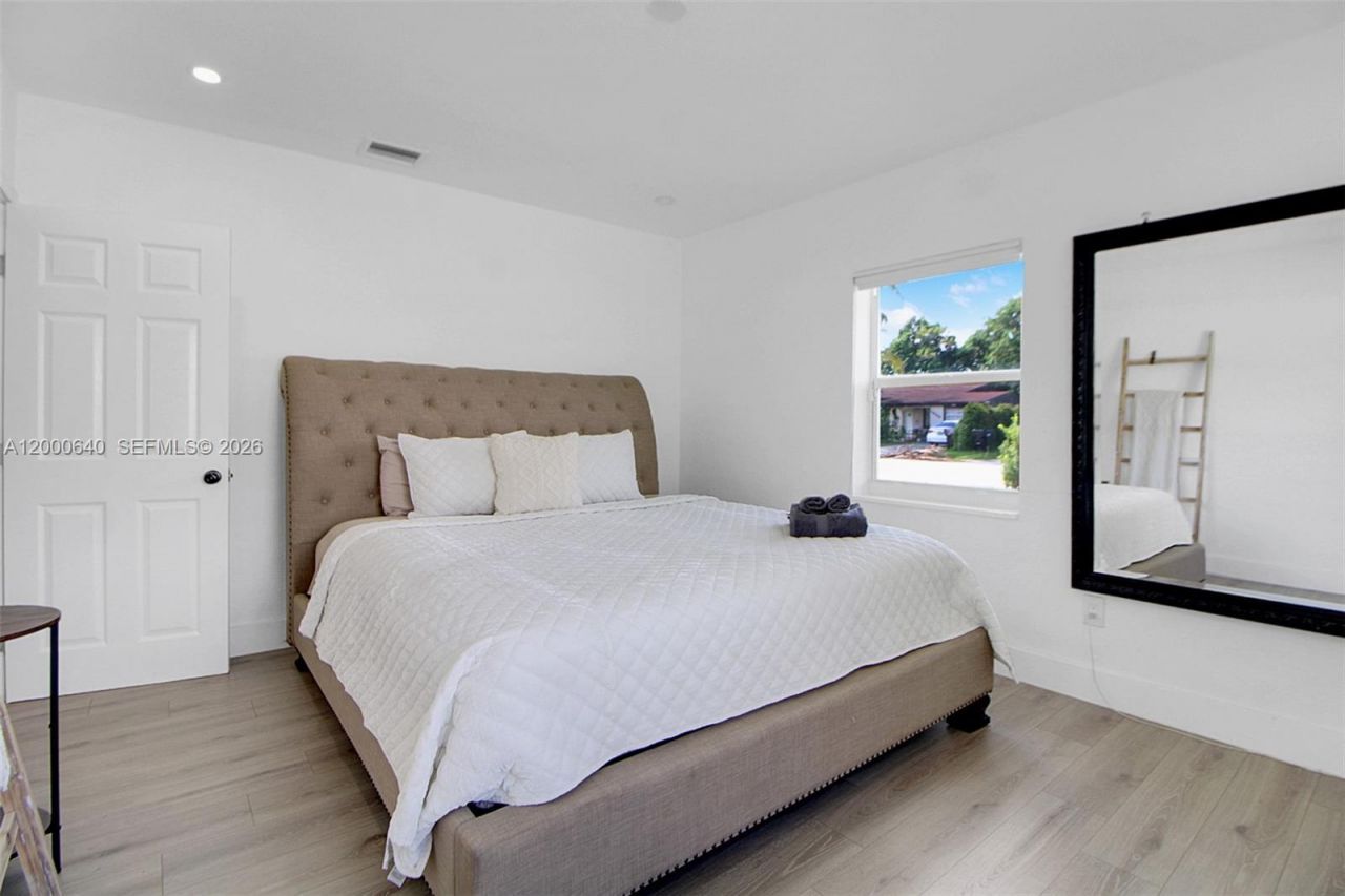 18361 NE 20th Pl, Unit 18361, North Miami Beach, FL 33179 Photo