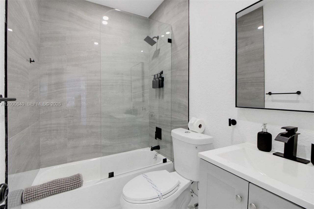 18361 NE 20th Pl, Unit 18361, North Miami Beach, FL 33179 Photo