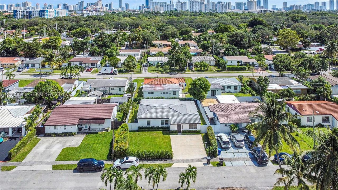 18361 NE 20th Pl, Unit 18361, North Miami Beach, FL 33179 Photo