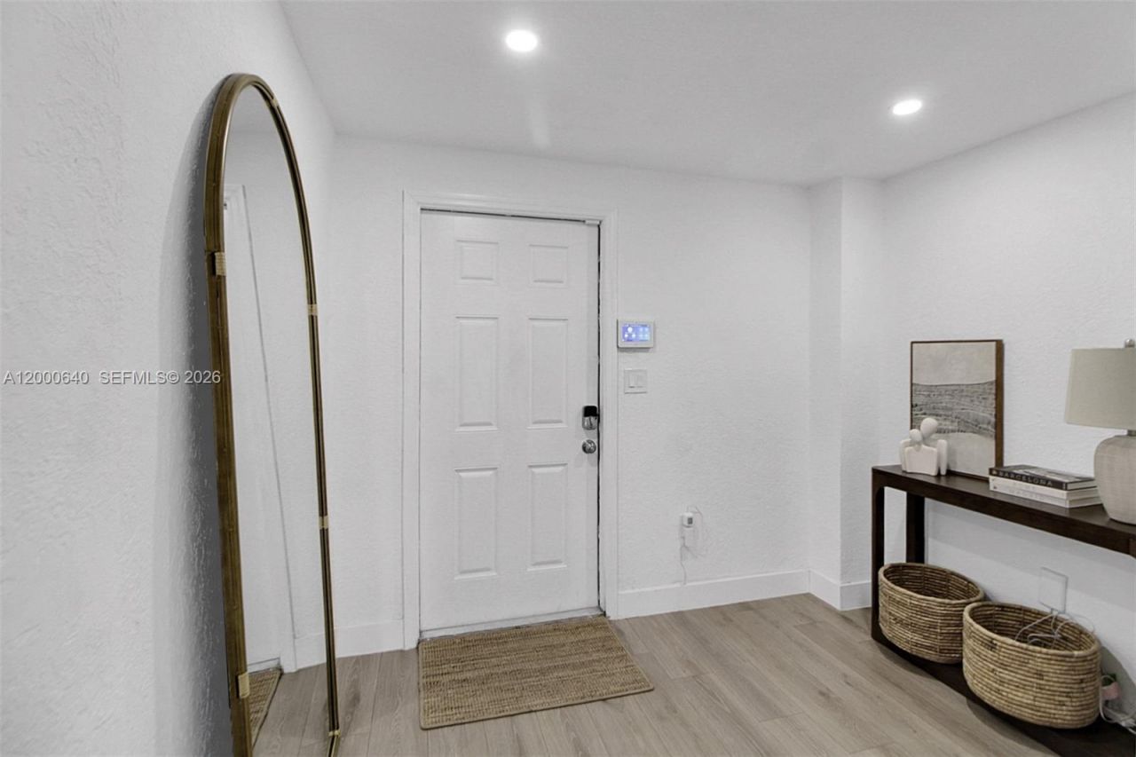 18361 NE 20th Pl, Unit 18361, North Miami Beach, FL 33179 Photo