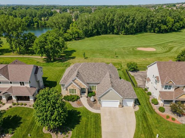 10540 Pinnacle Way , Woodbury, MN 55129