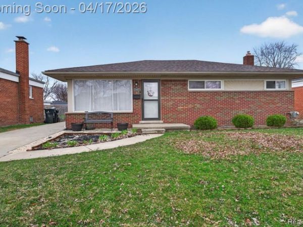 23407 Recreation Street, St. Clair Shores, MI 48082