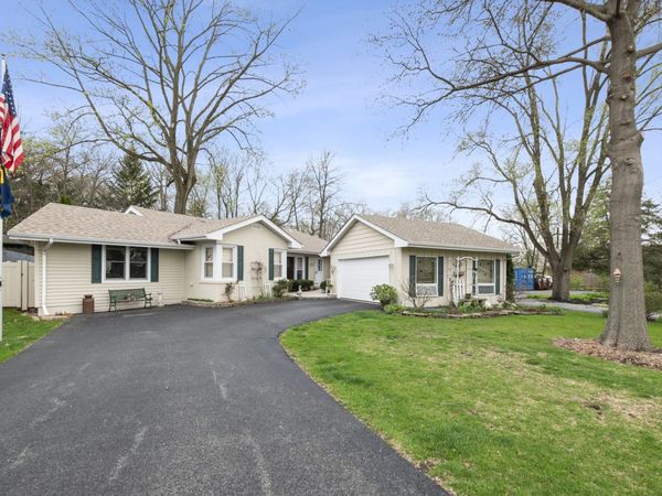 12130 S Nagle Avenue , Palos Heights, IL 60463