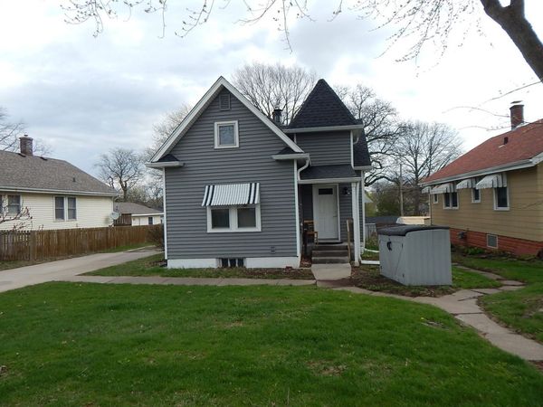 909 23rd Street , Bettendorf, IA 52722