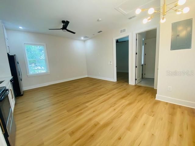 135 48th Avenue N, Unit B, Saint Petersburg, FL 33703 Photo