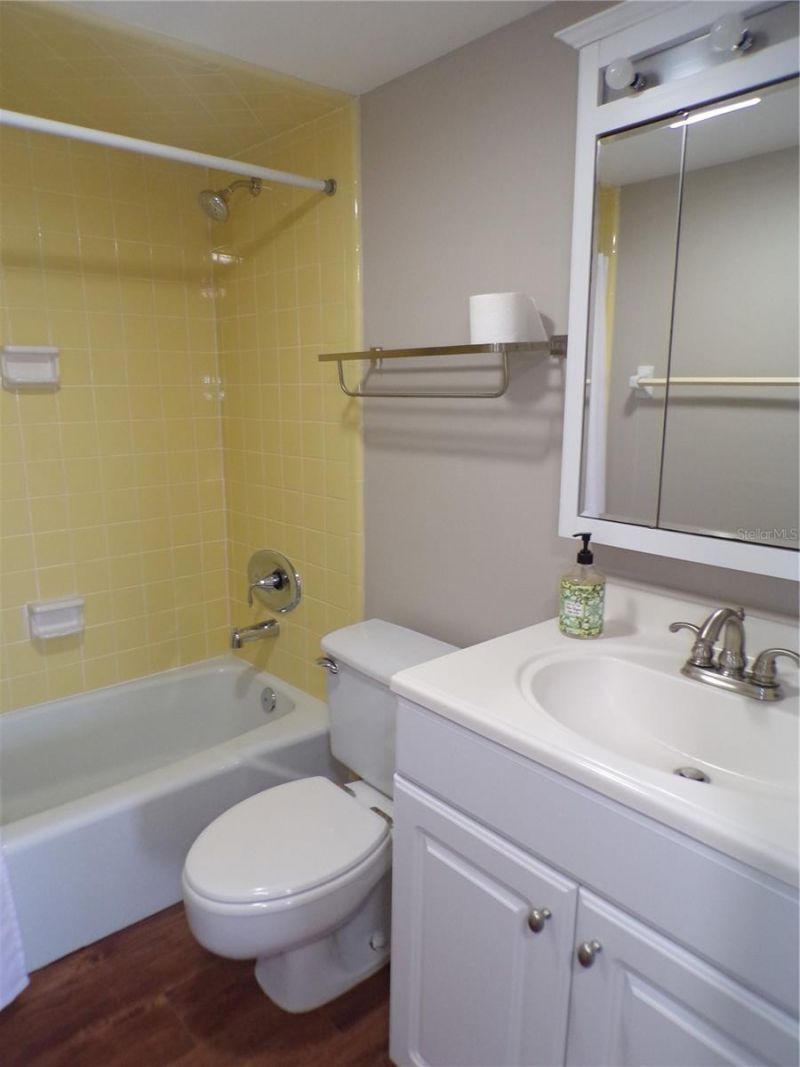 1080 Bal Harbor Boulevard, Unit 4D, Punta Gorda, FL 33950 Photo