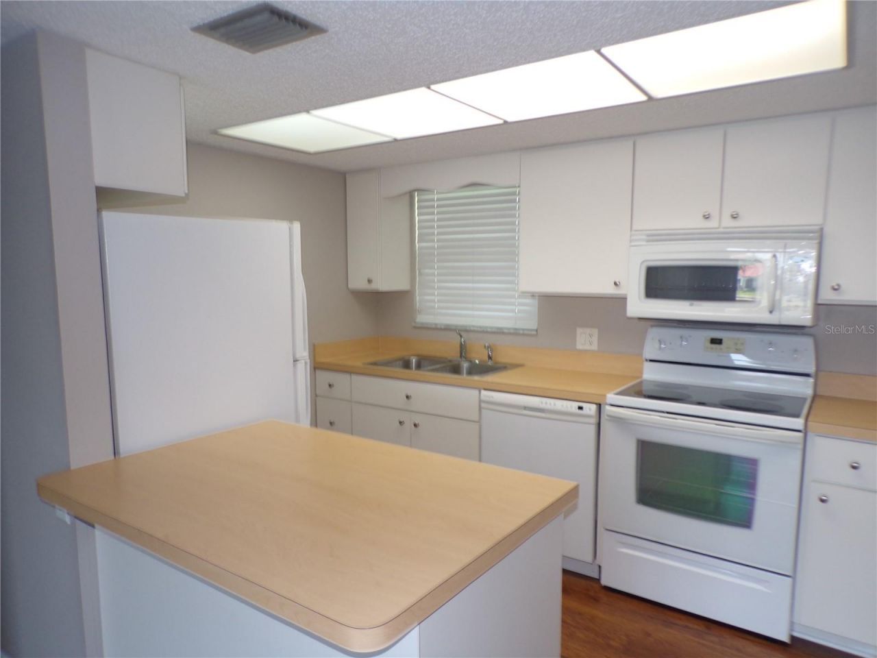1080 Bal Harbor Boulevard, Unit 4D, Punta Gorda, FL 33950 Photo