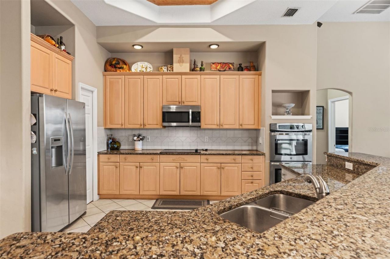 17905 Arbor Greene Drive, Tampa, FL 33647 Photo
