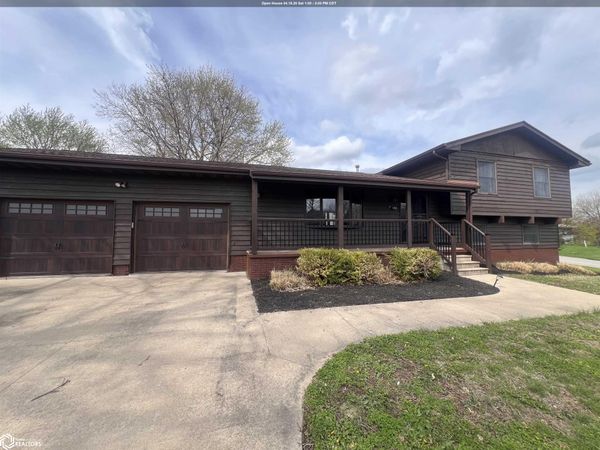 1001 Southview Drive, Fairfield, IA 52556
