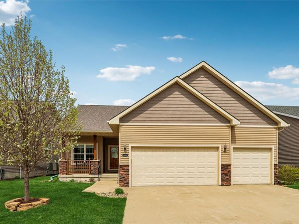 13005 Greenbelt Drive, Urbandale, IA 50323