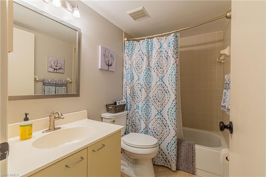 4410 Chantelle Dr, Unit H-205, Naples, FL 34112 Photo