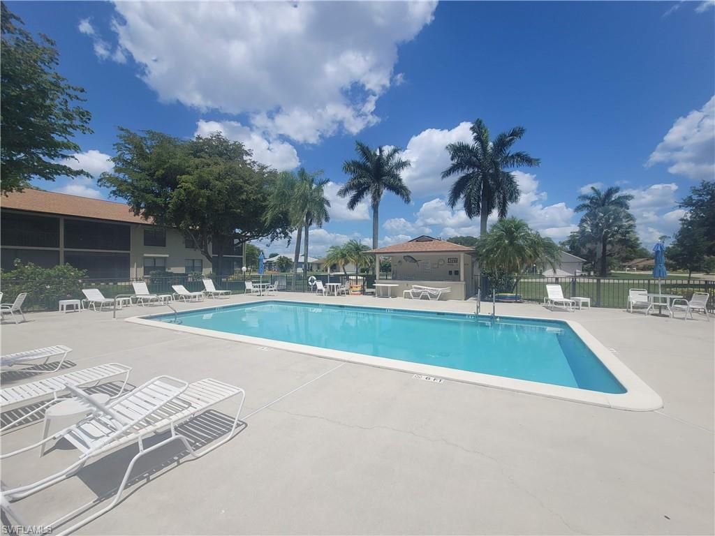 4410 Chantelle Dr, Unit H-205, Naples, FL 34112 Photo