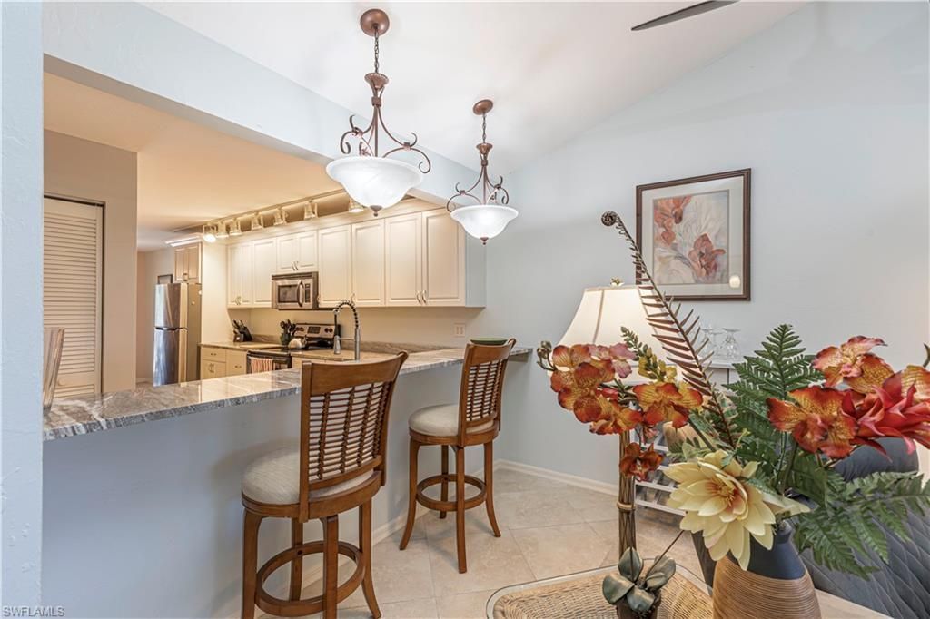 4410 Chantelle Dr, Unit H-205, Naples, FL 34112 Photo