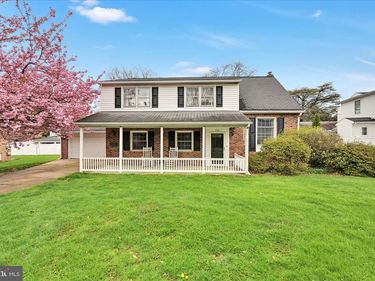 370 BEVERLY ROAD, CAMP HILL, PA 17011