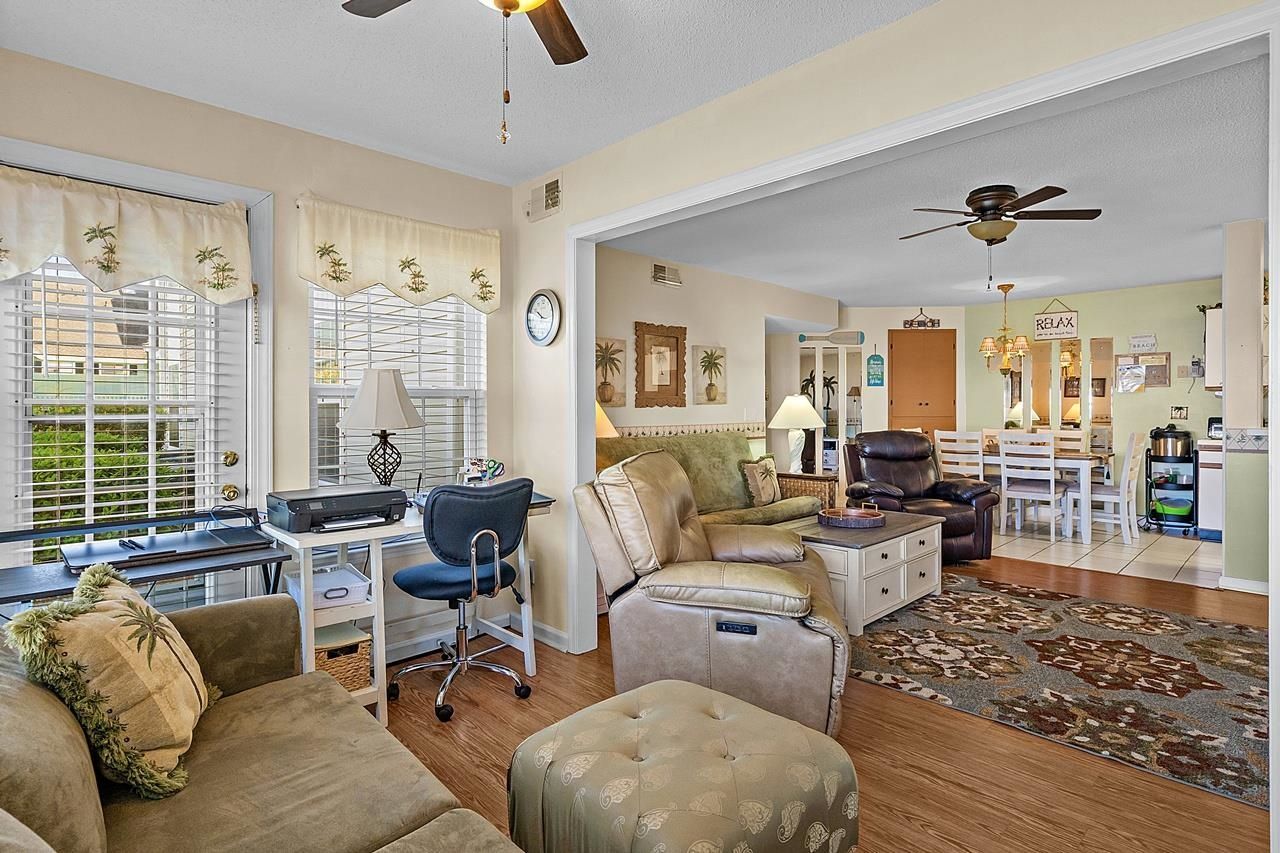 1931 Bent Grass Dr. Photo 10