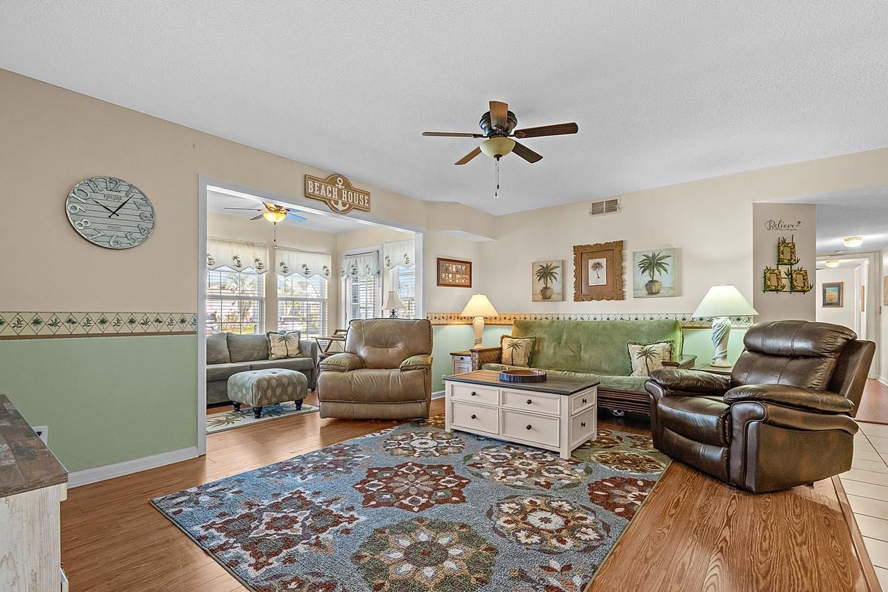 1931 Bent Grass Dr. Photo 5