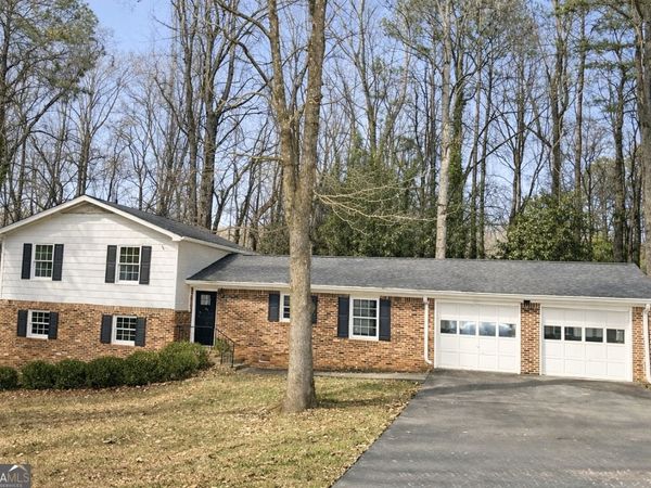 2802 Leisure Woods Lane, Decatur, GA 30034
