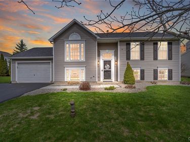 5015 Dongara Lane, Clay, NY 13041