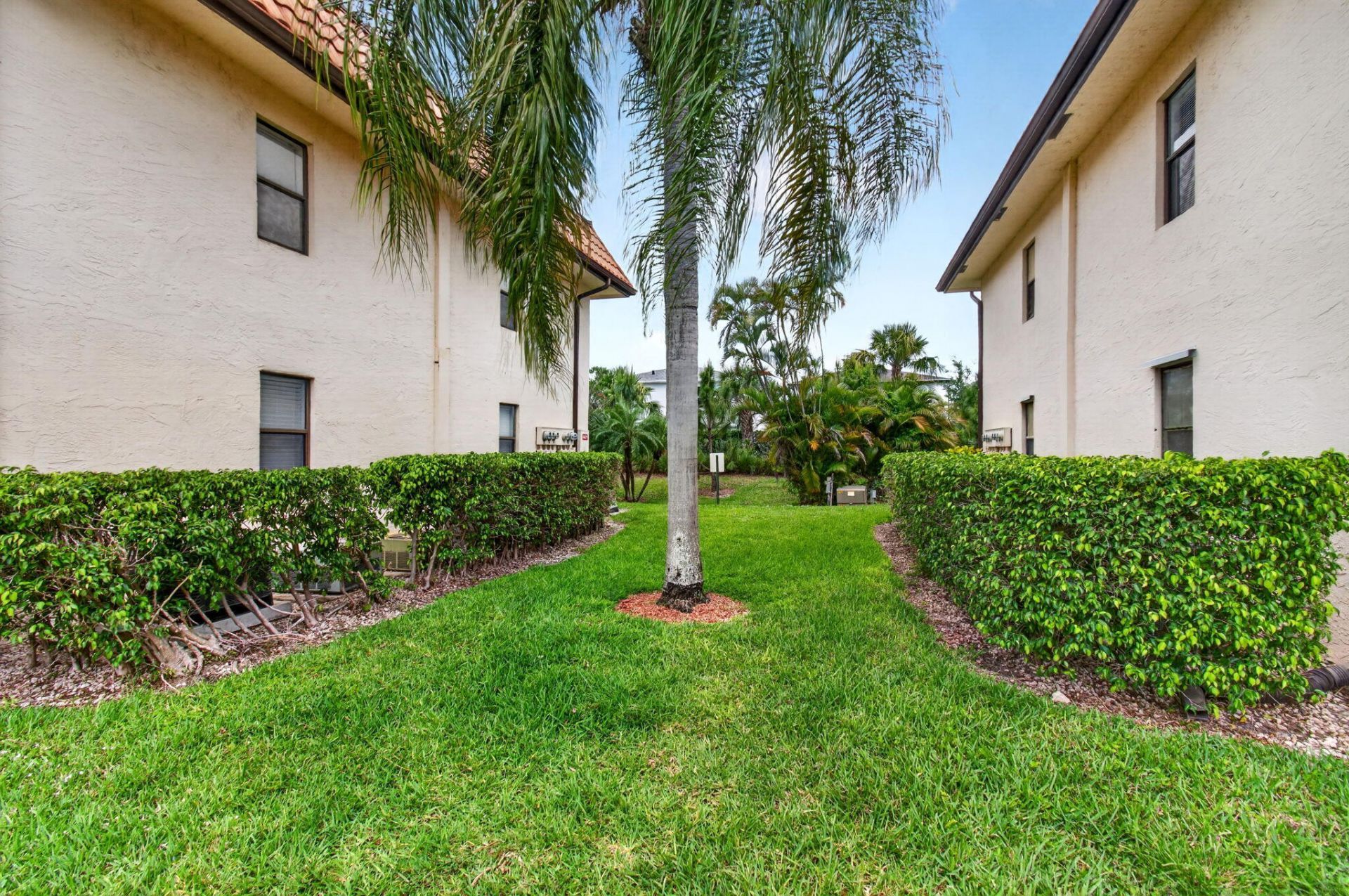 7245 Golf Colony Court, Unit 205, Lake Worth, FL 33467 Photo