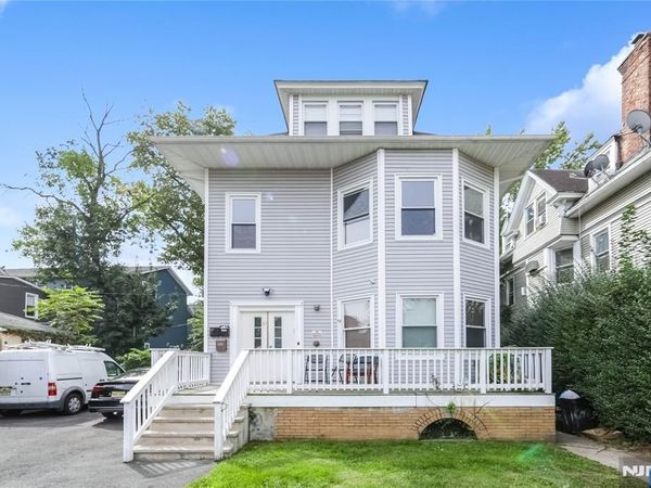 11 Carlton Street, EAST ORANGE, NJ 07017