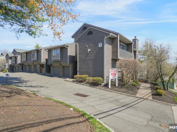 855 Valley Brook Avenue 1B, Unit 1B, LYNDHURST, NJ 07071