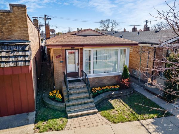 7615 W Addison Street , Chicago, IL 60634