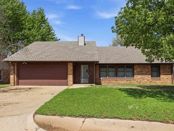 712 E Park Place, Stillwater, OK 00000