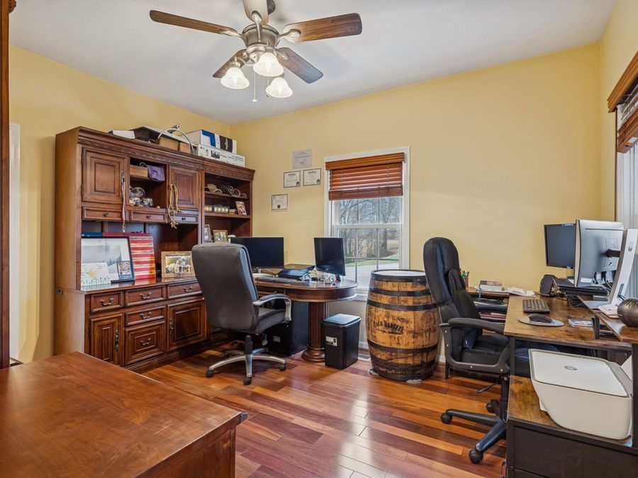 Property Image 28